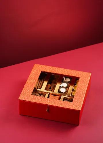 Exquisite Daisy Pooja Gift Box